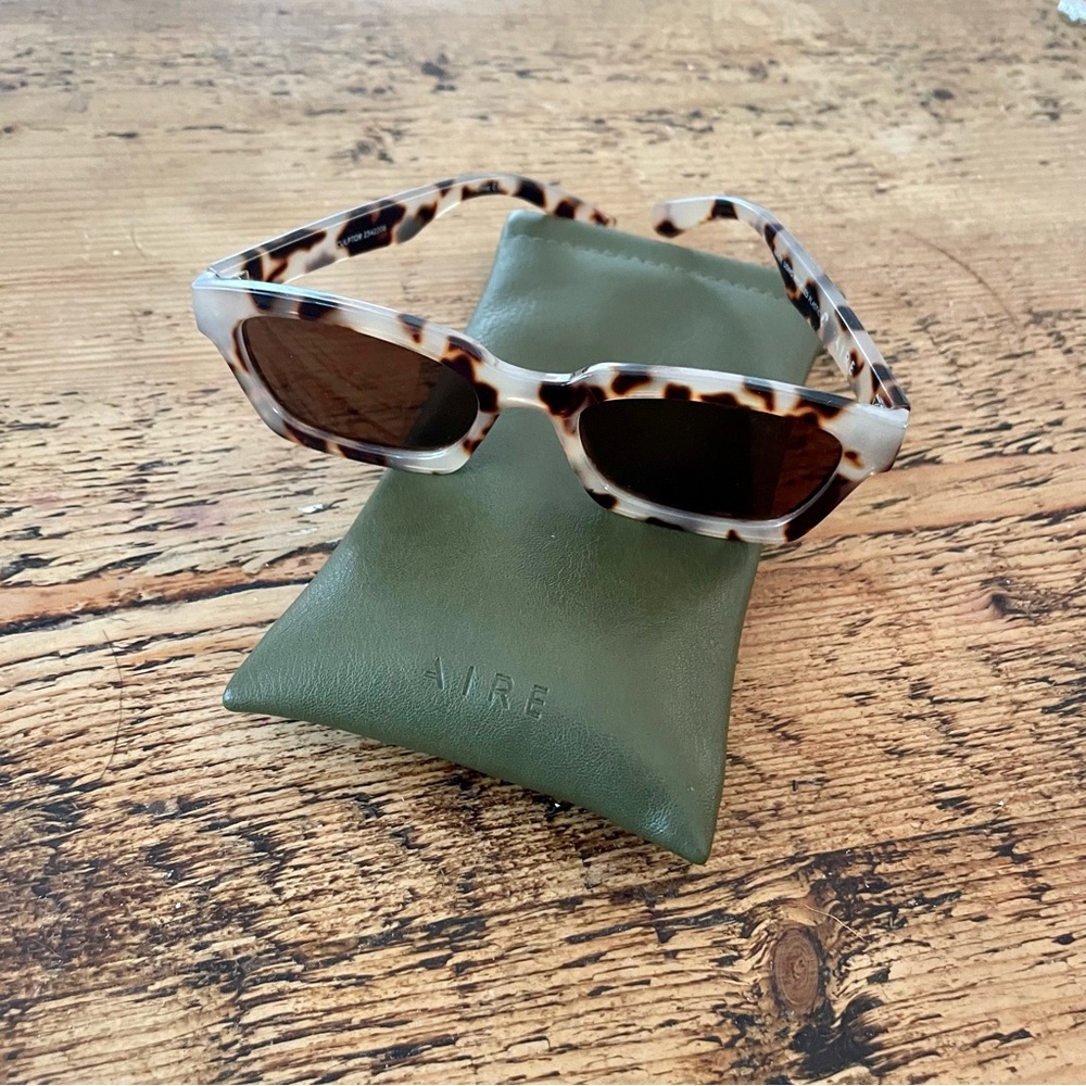 AIRE Sculptor Sunglasses